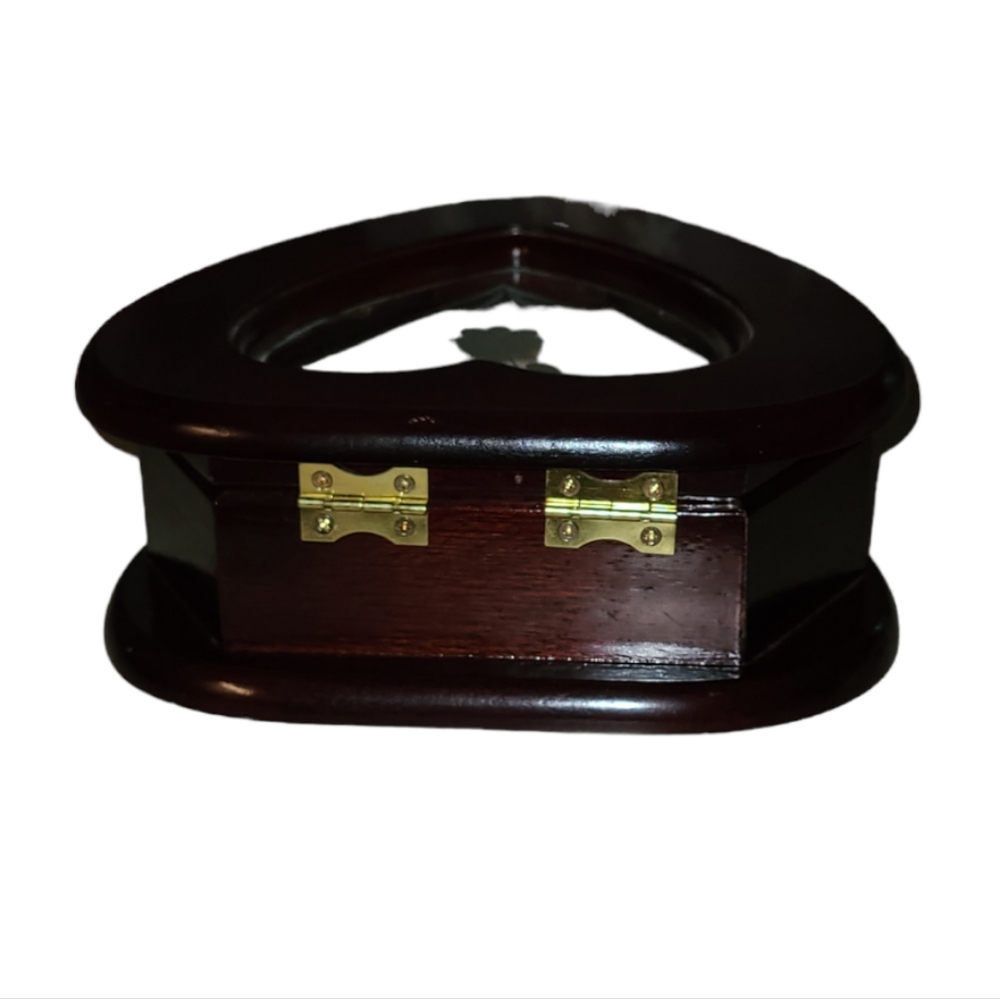 2/$75! Vintage Heart Shaped Jewlery Box - Picture 6 of 11
